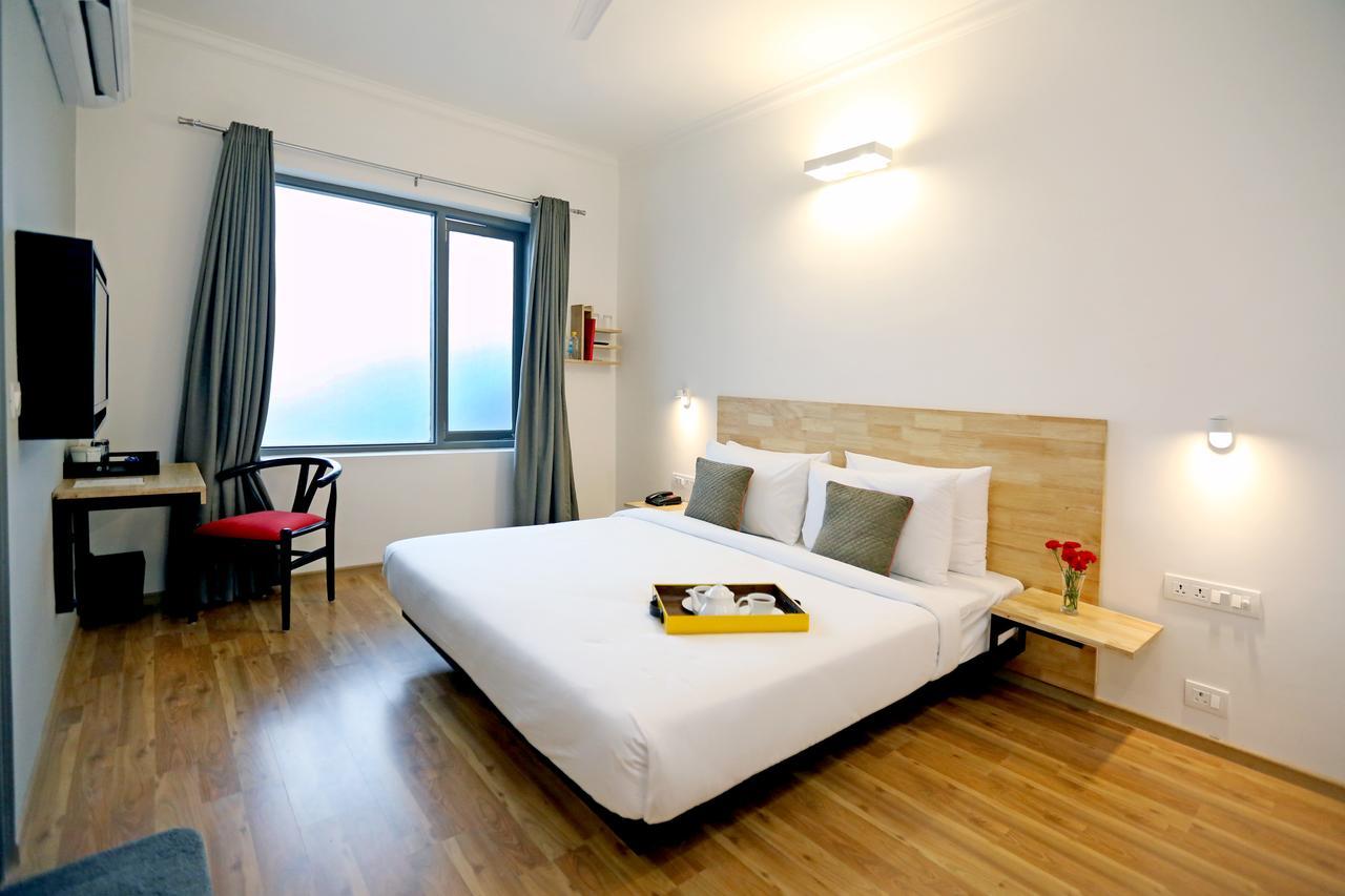 Oyo Townhouse 018 Medanta Hotel Gurgaon Exterior foto