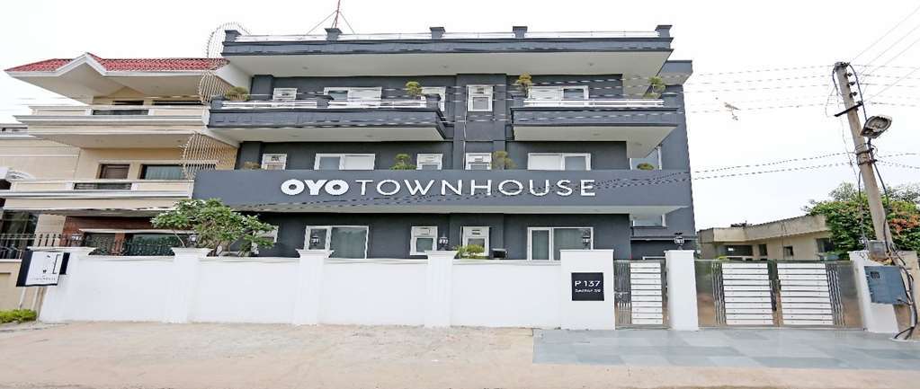 Oyo Townhouse 018 Medanta Hotel Gurgaon Facilități foto